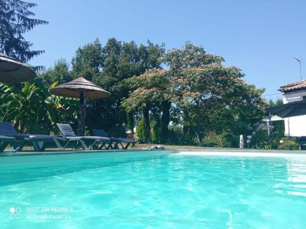 Bed and Breakfast Mas Des Vignes Piscine Chauffee Le Champ-Saint-Pere Экстерьер фото