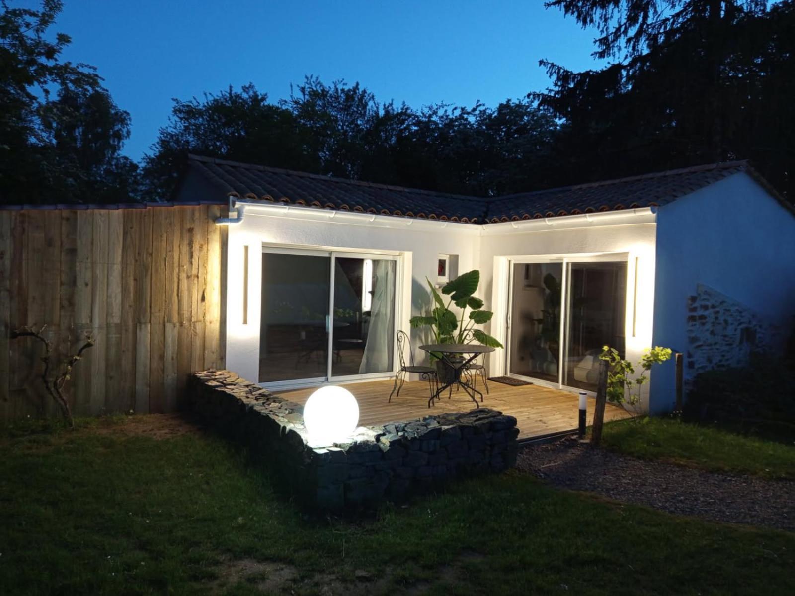 Bed and Breakfast Mas Des Vignes Piscine Chauffee Le Champ-Saint-Pere Экстерьер фото